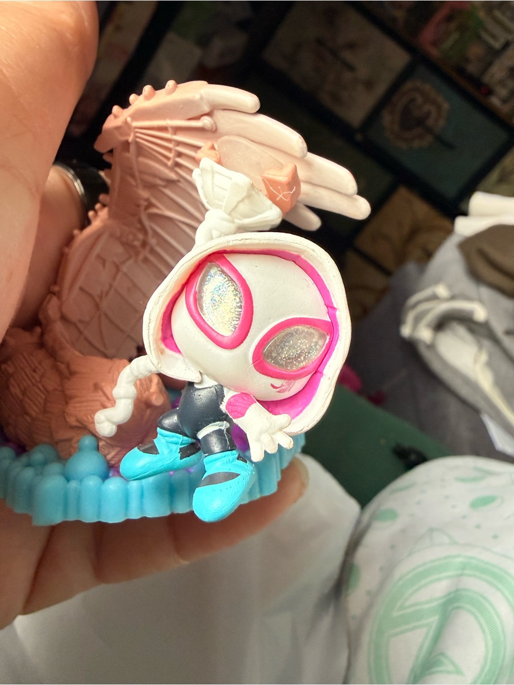 Kids Pink & White Spider-Gwen Figurine Disney Doorables
